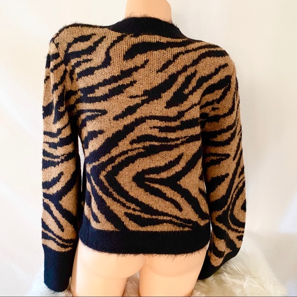 H&M Zebra Print Sweater - Picture 4 of 9